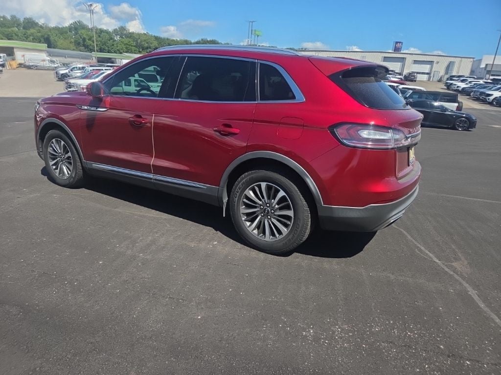 2019 Lincoln Nautilus Select