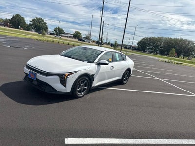 2025 Kia K4 LXS