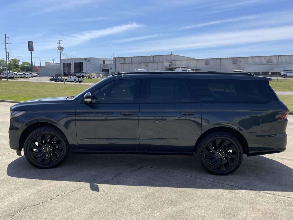 2025 Lincoln Navigator L Reserve