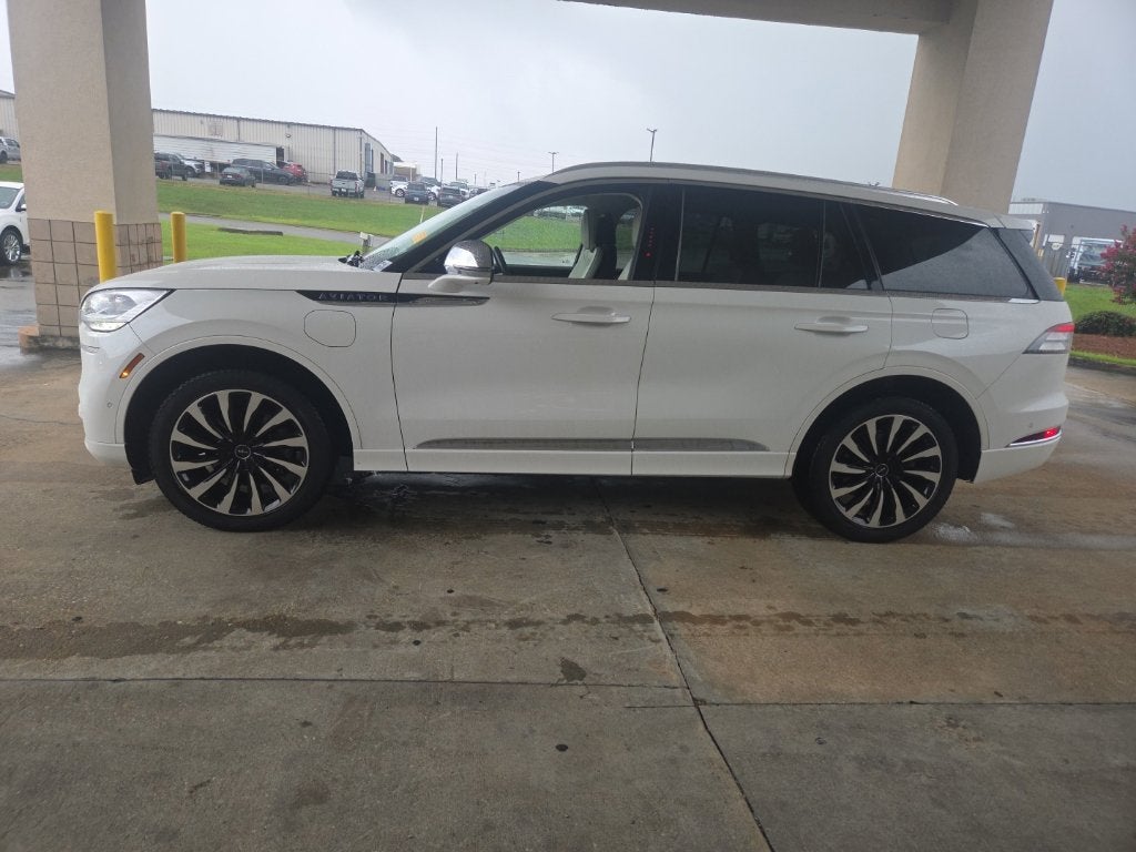 2020 Lincoln Aviator Plug-In Hybrid Black Label Grand Touring
