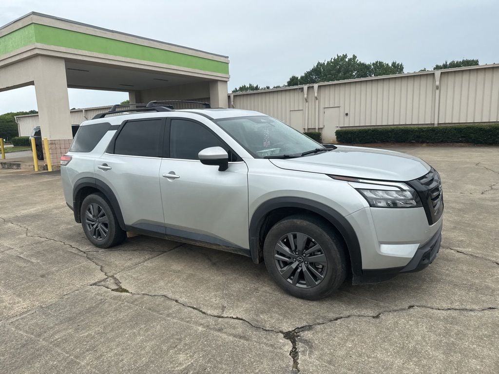 2024 Nissan Pathfinder SV