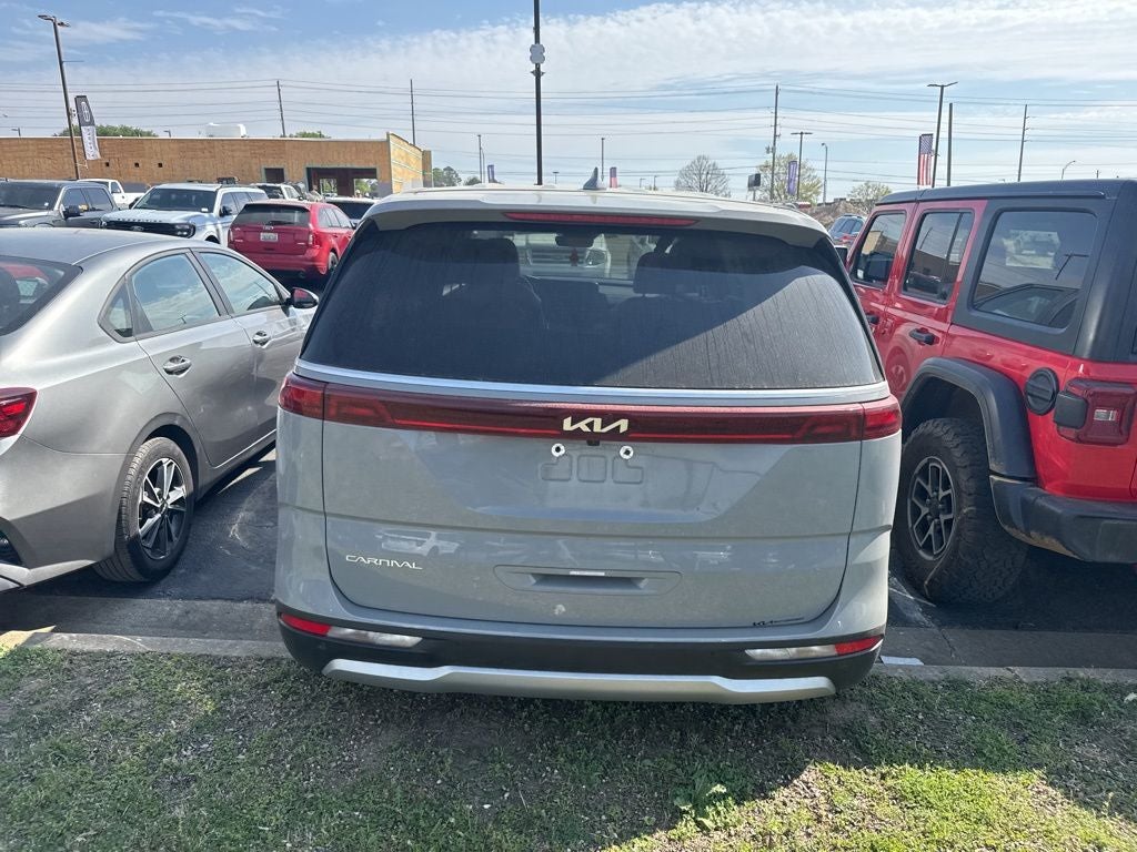 2024 Kia Carnival EX