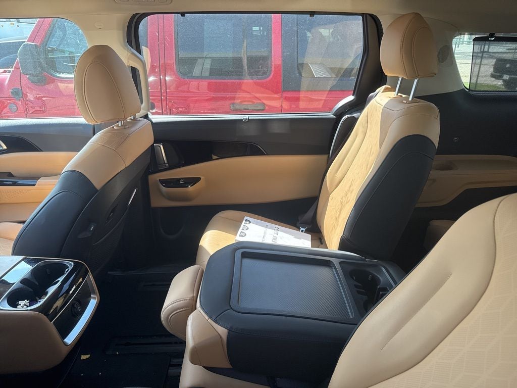 2024 Kia Carnival EX