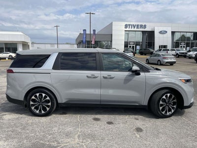 2024 Kia Carnival EX