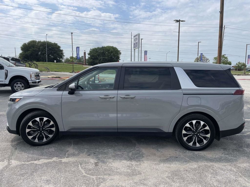 2024 Kia Carnival EX