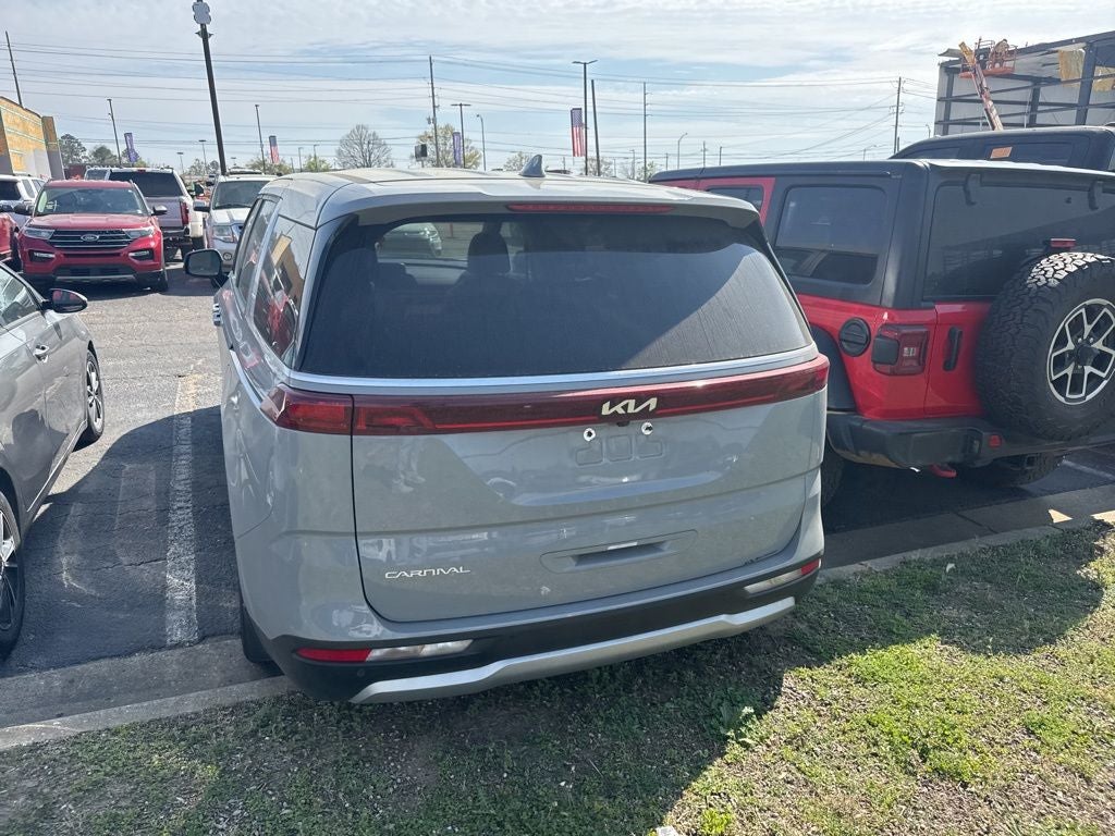 2024 Kia Carnival EX