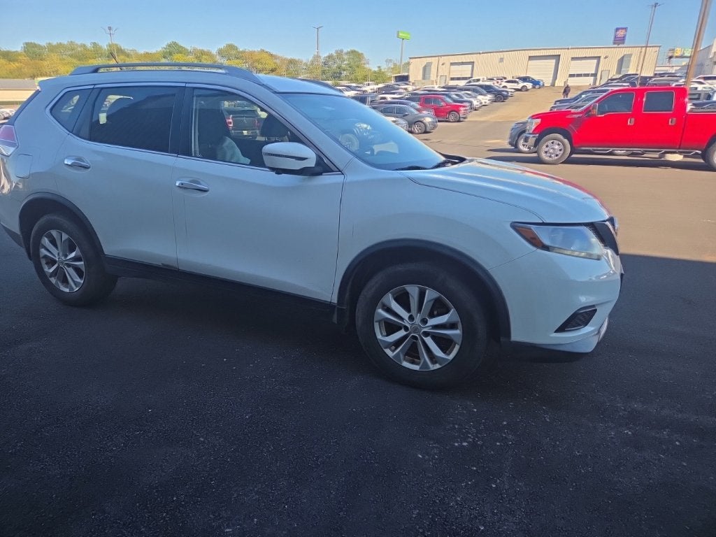 2016 Nissan Rogue SV