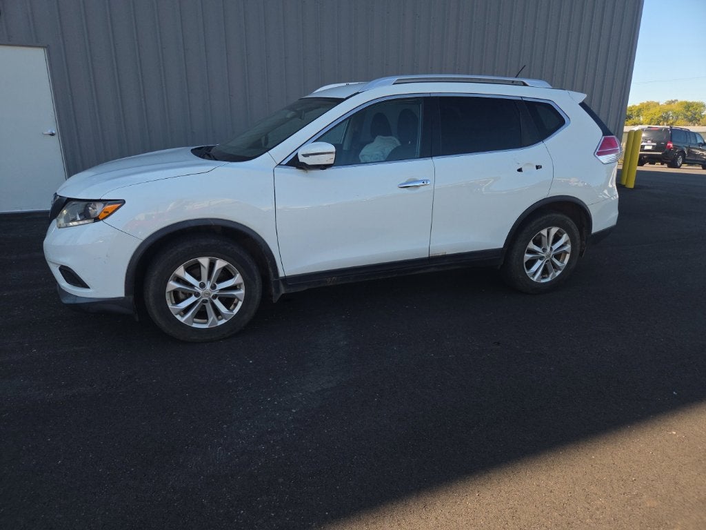 2016 Nissan Rogue SV